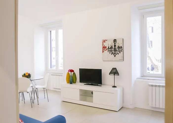 Festina Lente Apartment *